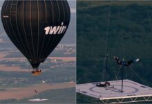 Photo of Video: un gimnasta realizó acrobacias a 1500 metros de altura desde un globo aerostático