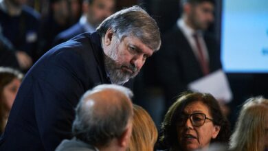 Photo of Senadores de Unión por la Patria presentaron un proyecto para que funcionarios públicos repatríen el 50% de su dinero en el exterior