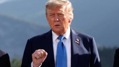 Photo of Trump dice que “por ahora” no matarán al líder supremo de Irán y le exige una “rendición incondicional”