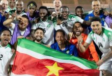Photo of Surinam, la selección sudamericana con raices holandesas, que quiere dar el batacazo y se acerca al Mundial 2026