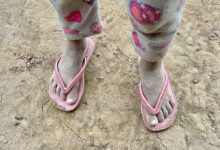 Photo of “Hay niños que no tienen chances”: Viven en la emergencia total y hacen lo imposible por sobrevivir