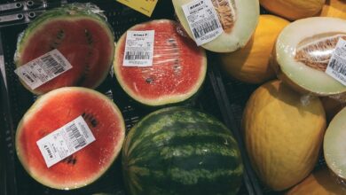 Photo of Por qué nunca se deben comprar frutas o verduras que están partidas por la mitad