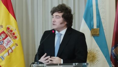 Photo of Madrid: Milei recibió un premio en un foro libertario, destacó el índice de inflación y volvió a atacar a periodistas