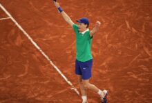 Photo of Sinner imparable: barrió a Djokovic y va contra Alcaraz por el título en Roland Garros