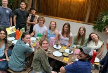 Photo of Su nivel de inglés fue una traba cuando estudió en Europa y creó un club para hablar idiomas con extranjeros