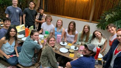 Photo of Su nivel de inglés fue una traba cuando estudió en Europa y creó un club para hablar idiomas con extranjeros