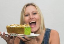 Photo of “Empecé de cero y en mi cocina”: la historia de Sabrina, la pastelera que conquistó Instagram después de los 40 y con recetas de su abuela