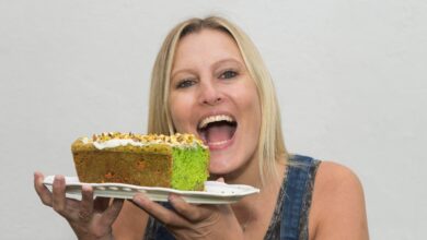 Photo of “Empecé de cero y en mi cocina”: la historia de Sabrina, la pastelera que conquistó Instagram después de los 40 y con recetas de su abuela