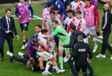 Photo of El final caliente de Acuña: cruce con Chivu, furia con Dumfries y el tackle de River para frenarlo