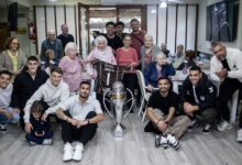 Photo of El gran gesto de Platense: los campeones le llevaron la copa a Haydee, la abuela de 98 años que se enteró del título por los diarios