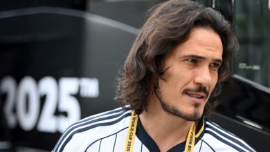 Photo of Cuál es la postura de Riquelme y el Consejo de Fútbol con el futuro de Cavani en Boca