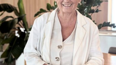 Photo of María Victoria Fonseca: “Estamos todo el rato regalando la atención a los móviles y la IA”