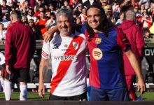 Photo of Lo más destacado del partido de leyendas entre River y el Barcelona: el gol de Ortega, un emotivo momento junto al Beto Alonso y ovaciones a montones