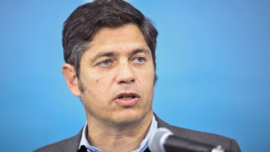 Photo of Axel Kicillof habló sobre el desplazamiento de 24 policías bonaerenses por vínculos con un candidato de Milei