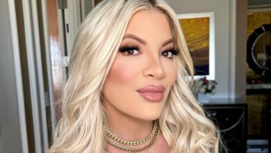 Photo of Tori Spelling habló sobre su situación sentimental, y arriesgó una curiosa definición: “Con cinco hijos propios, no me imagino sumar a un hombre a mi mundo”