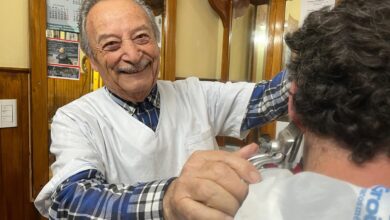 Photo of Es barbero en Tandil, sobrevivió a la Segunda Guerra Mundial y a los 91 años no se queda quieto: este es el secreto de su longevidad
