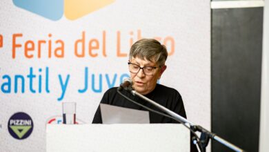 Photo of María Teresa Andruetto pidió un minuto de silencio por los niños gazatíes en la apertura de la Feria del Libro Infantil y Juvenil