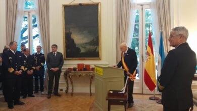 Photo of El historiador Miguel Ángel De Marco, condecorado por España y Portugal por sus investigaciones de historia naval
