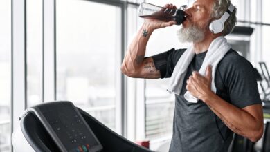 Photo of Para mayores de 50: qué suplementos hay que tomar para no estar cansado ni perder masa muscular