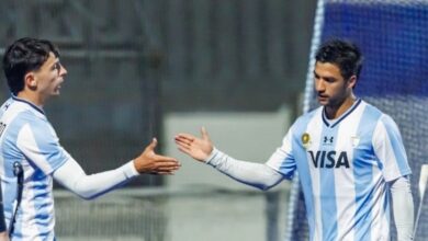 Photo of Los Leones golearon 12-0 a Uruguay y cerraron el grupo ínvictos