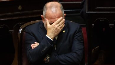 Photo of El voto de Luis Juez: la influencia de su hija, el llamado desde Estados Unidos y el ataque de los libertarios
