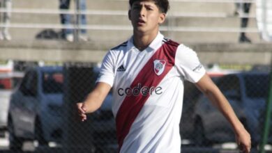 Photo of Video: el golazo de mitad de cancha del pibe de la Sexta de River que admira a Paulo Díaz