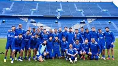 Photo of Tras su decisión de irse libre, Thiago Fernández apareció en la foto del plantel de Vélez y Guillermo evalúa usarlo de titular contra San Lorenzo
