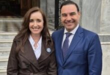 Photo of En plena interna con Milei, Victoria Villarruel visitó Corrientes y se mostró con el gobernador