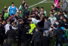 Photo of Empujones, piñas y al menos un expulsado en el final de Chicago vs. Almirante