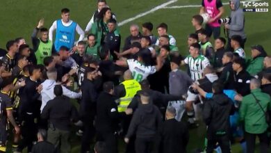 Photo of Empujones, piñas y al menos un expulsado en el final de Chicago vs. Almirante