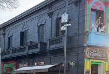 Photo of El gobierno porteño explicó por qué una histórica construcción de La Boca fue pintada de negro: “Va a volver a su color”
