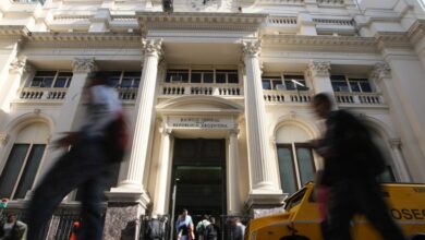 Photo of El BCRA dispuso una nueva suba de encajes generalizada para secar la plaza y frenar al dólar