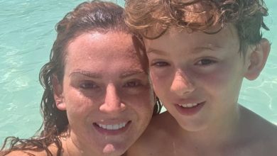 Photo of Fue a la playa, le empezó a doler la cabeza y le sacaron un cangrejo de la oreja