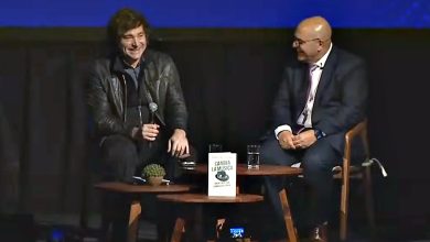 Photo of Milei recordó una anécdota con Fátima Flores y  criticó a economistas y periodistas