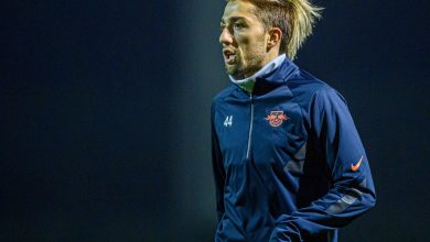 Photo of Un reconocido jugador de la Bundesliga se retiró del fútbol por la muerte de su hermano: “Me centraré en mi familia”