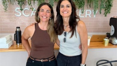 Photo of Gaby Sabatini visitó la pastelería de la hermana de Scaloni en Rosario y dio su veredicto sobre la comida
