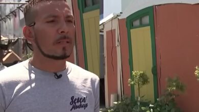 Photo of Se construyó su propia casa de madera en Los Ángeles y ahora la vende para ayudar a personas sin hogar: a solo US$150