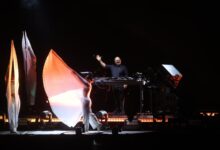 Photo of El ‘cura DJ’ brindó un show en Plaza de Mayo con música electrónica y oraciones para recordar al papa Francisco